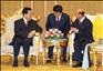 2月5日，全国政协主席贾庆林在吉隆坡会见马来西亚最高元首哈利姆。 新华社记者 姚大伟 摄