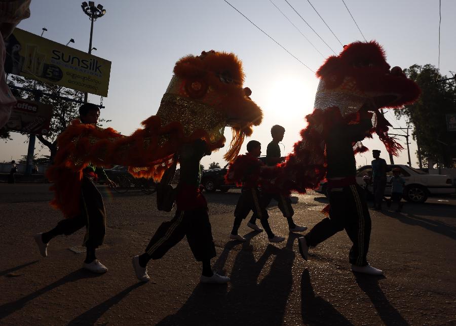 （国际）（4）缅甸仰光唐人街举行狮龙巡游欢庆新春
