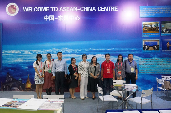 ACC Secretary-General Had Interaction with  Participants of the Lanzhou Fair