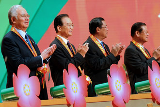 温家宝宣布第八届中国-东盟博览会开幕