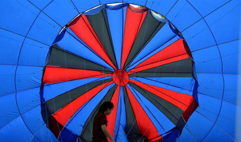 马来西亚举办第八届普特拉贾亚国际热气球节